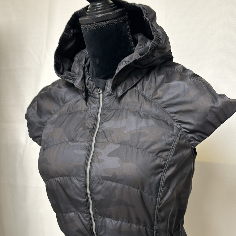 Lululemon Spring Fling Puffy Vest - Picture 3 of 10